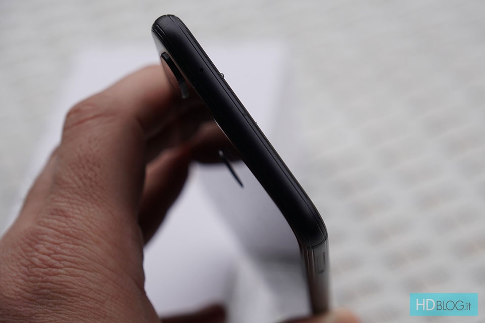 Trên tay Huawei P20 Lite