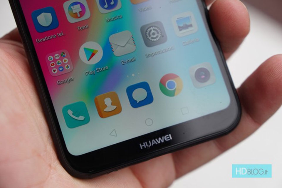 Trên tay Huawei P20 Lite