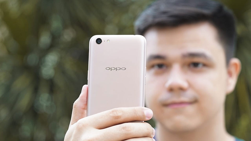 Trên tay OPPO A71 (2018)