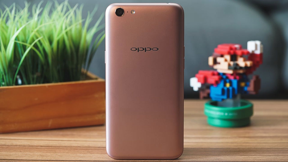 Trên tay OPPO A71 (2018)