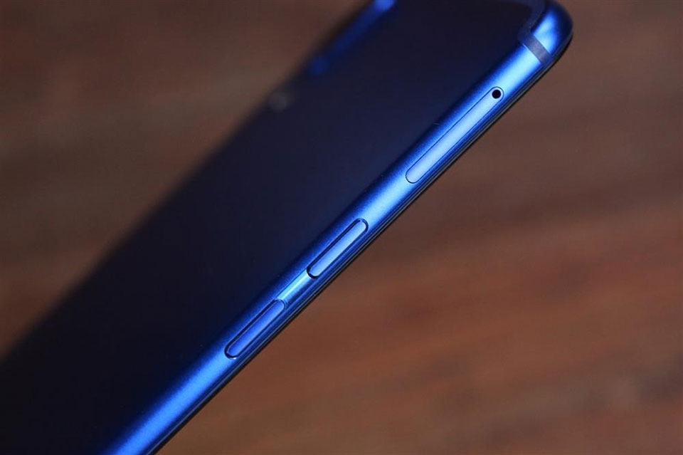 Trên tay Meizu E3