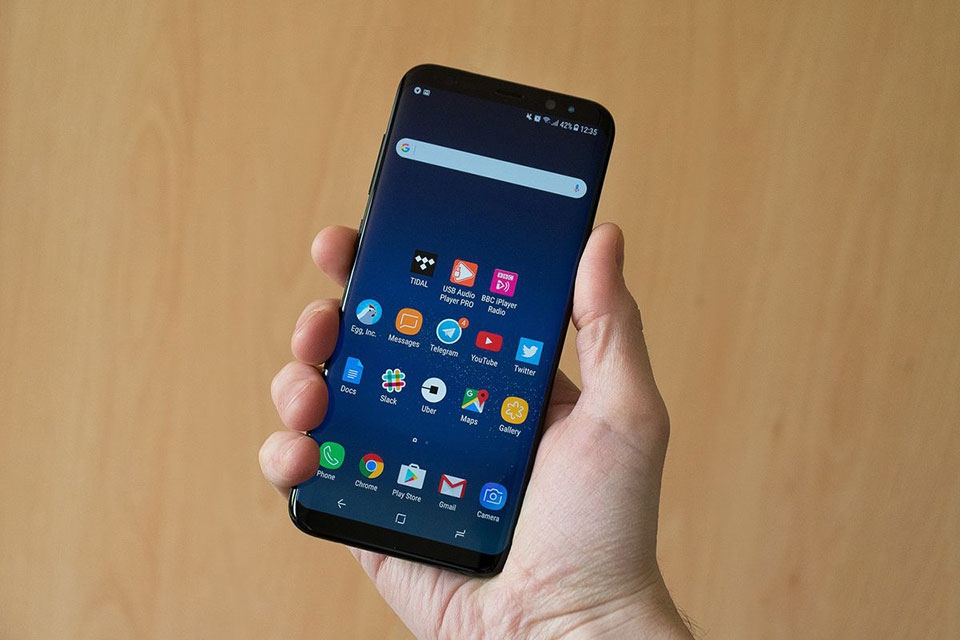 Trải nghiệm sau một năm dùng Samsung Galaxy S8 Trải nghiệm sau một năm dùng Samsung Galaxy S8
