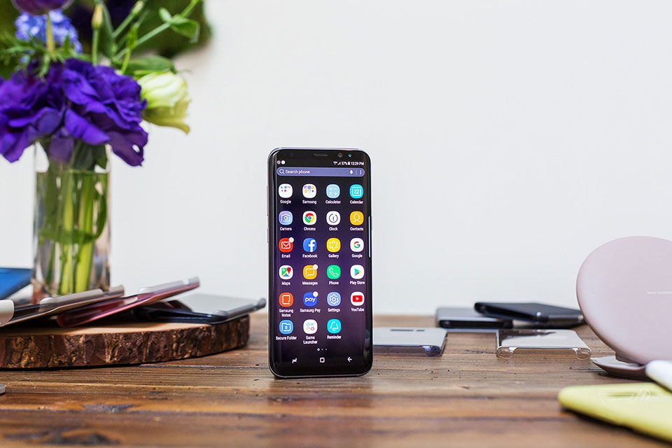 Trải nghiệm sau một năm dùng Samsung Galaxy S8 Trải nghiệm sau một năm dùng Samsung Galaxy S8