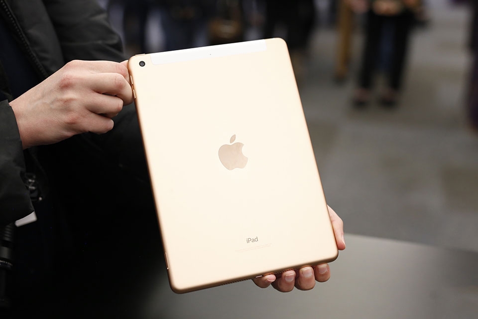 Trên tay iPad (2018) Trên tay iPad (2018)