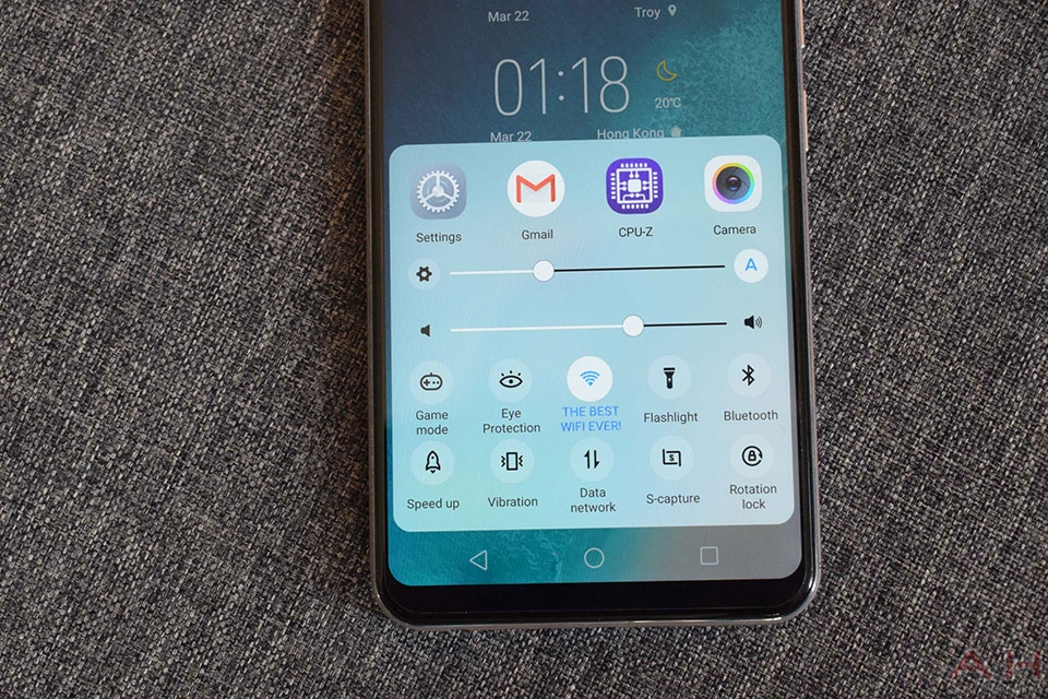Smartphone tai thỏ Vivo V9 có gì hấp dẫn người dùng?