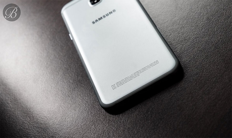 Trên tay Samsung Galaxy A8 2016 Trên tay Samsung Galaxy A8 2016