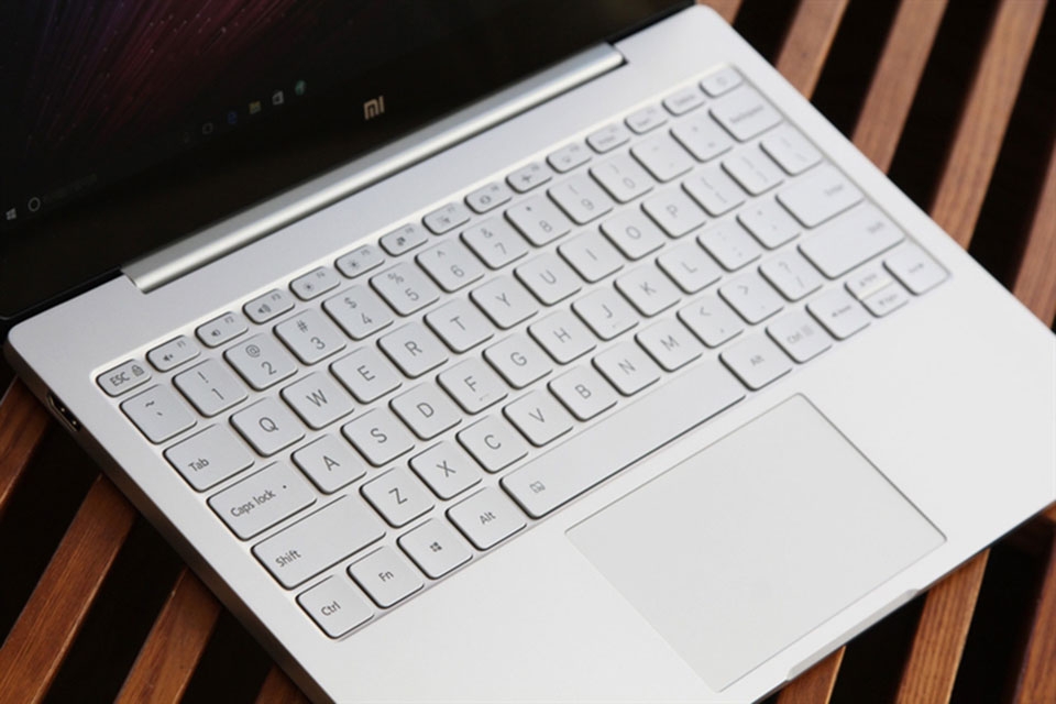 Xiaomi Mi Notebook Air 4G Xiaomi Mi Notebook Air 4G