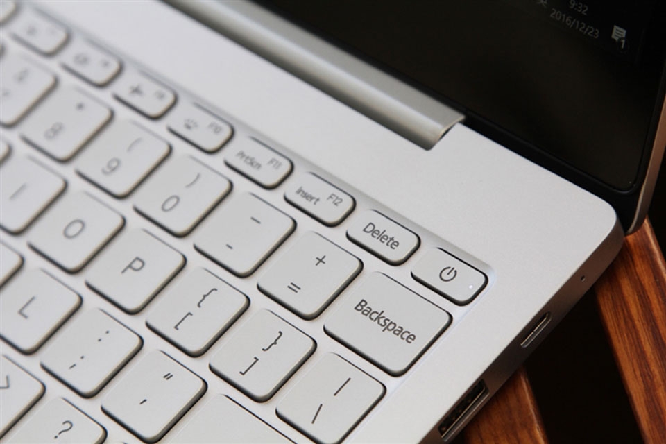 Xiaomi Mi Notebook Air 4G Xiaomi Mi Notebook Air 4G