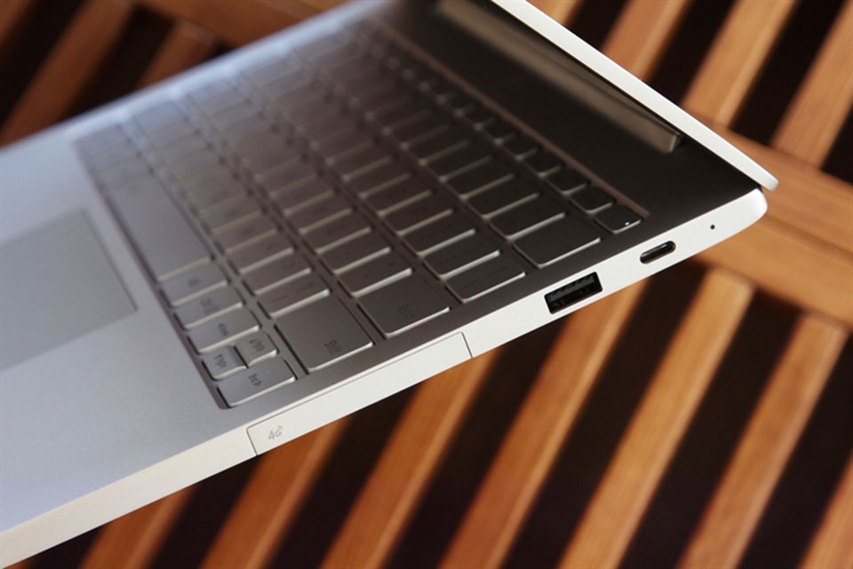 Xiaomi Mi Notebook Air 4G Xiaomi Mi Notebook Air 4G