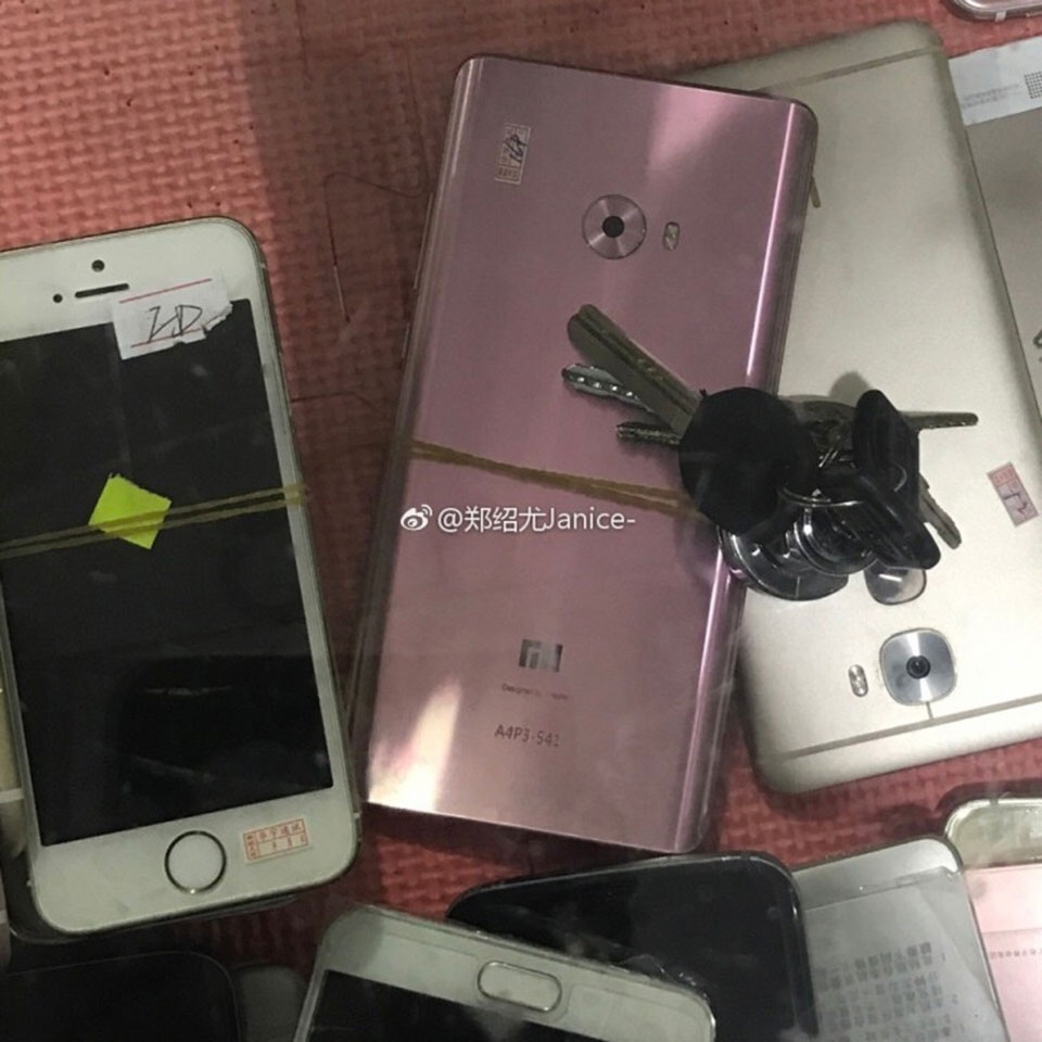 Sắp có thêm phiên bản Xiaomi Mi Note 2 Pink Cherry Sắp có thêm phiên bản Xiaomi Mi Note 2 Pink Cherry