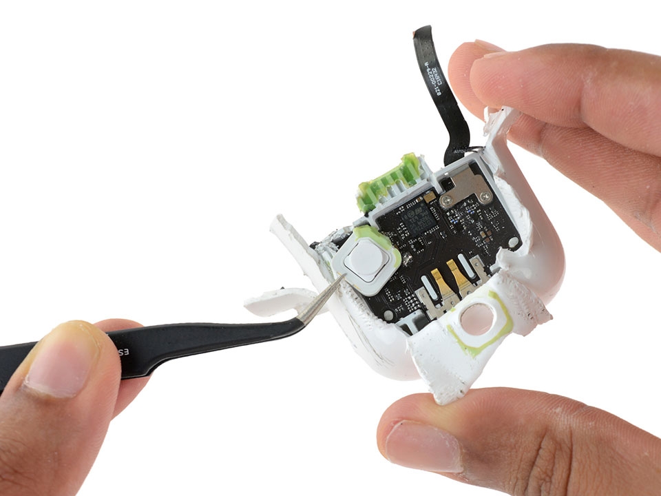 Hộp đựng kiêm sạc của AirPods Hộp đựng kiêm sạc của AirPods