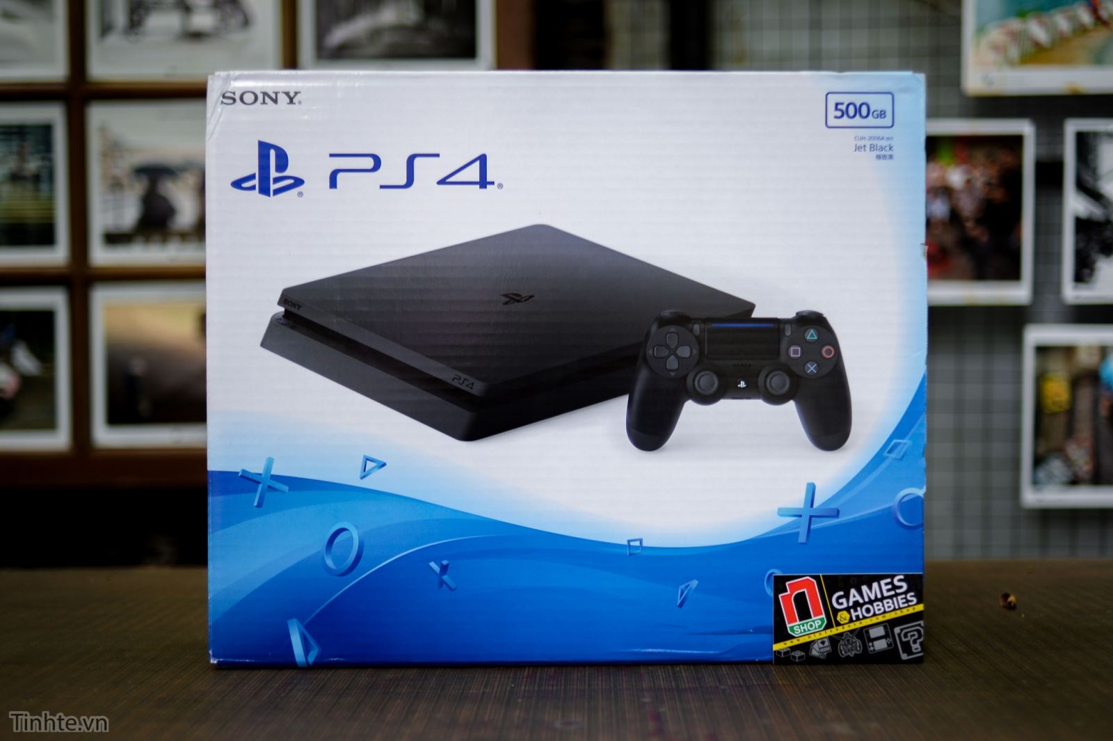 Trên tay Playstation 4 Slim, mỏng, gọn, nhẹ hơn Trên tay Playstation 4 Slim, mỏng, gọn, nhẹ hơn