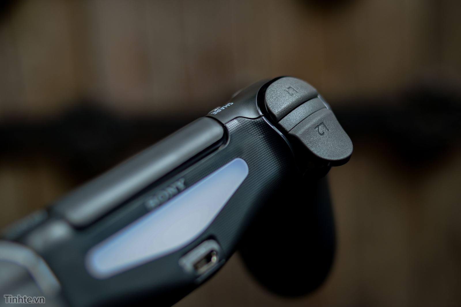 Trên tay Playstation 4 Slim, mỏng, gọn, nhẹ hơn Trên tay Playstation 4 Slim, mỏng, gọn, nhẹ hơn