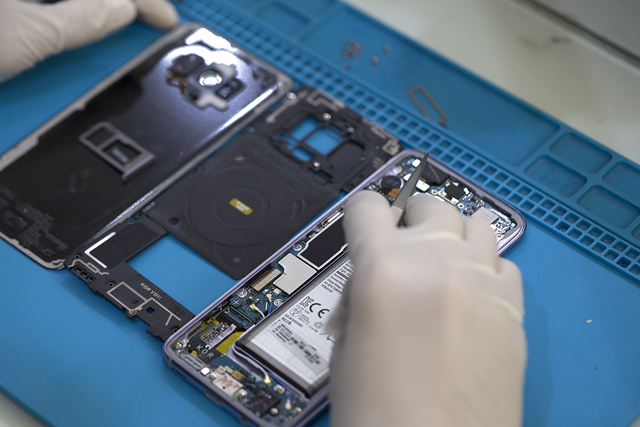 Tìm hiểu nội thất bên trong Galaxy S8 tại Việt Nam