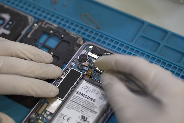 Tìm hiểu nội thất bên trong Galaxy S8 tại Việt Nam