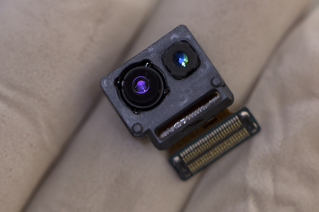 Tìm hiểu nội thất bên trong Galaxy S8 tại Việt Nam