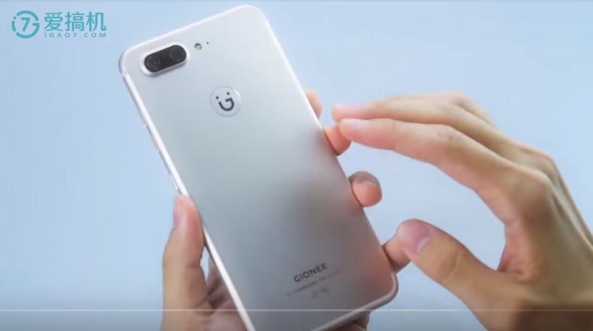 Trên tay Gionee S10 smartphone có 4 camera
