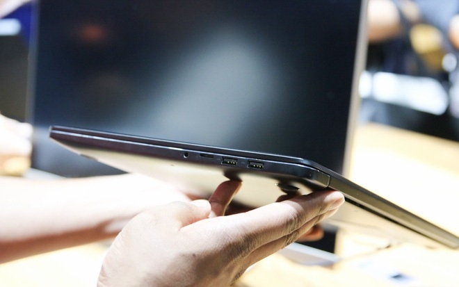 Trên tay laptop Asus tại sự kiện Computex 2017 Trên tay laptop Asus tại sự kiện Computex 2017