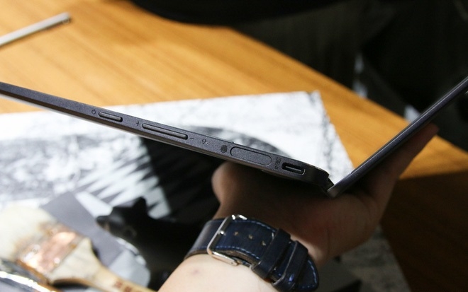 Trên tay laptop Asus tại sự kiện Computex 2017 Trên tay laptop Asus tại sự kiện Computex 2017