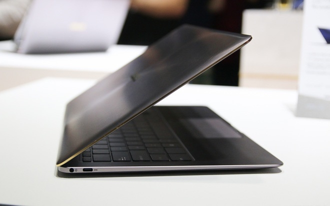 Trên tay laptop Asus tại sự kiện Computex 2017 Trên tay laptop Asus tại sự kiện Computex 2017