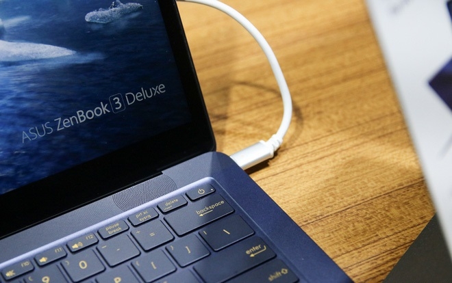 Trên tay laptop Asus tại sự kiện Computex 2017 Trên tay laptop Asus tại sự kiện Computex 2017