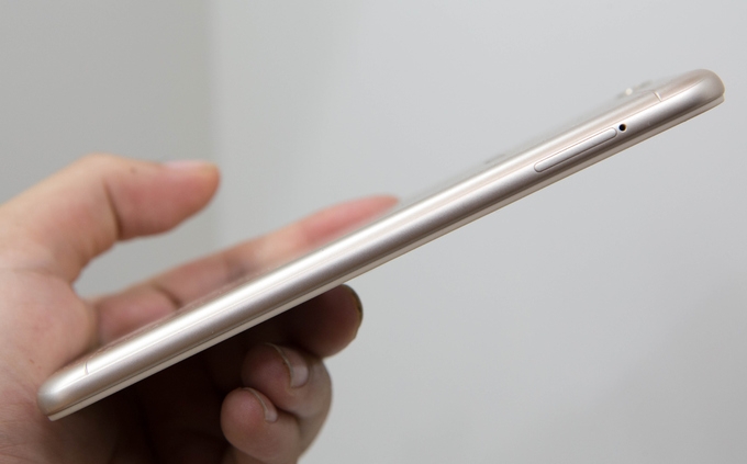 Trên tay và đánh giá nhanh smartphone giá rẻ Vivo Y53