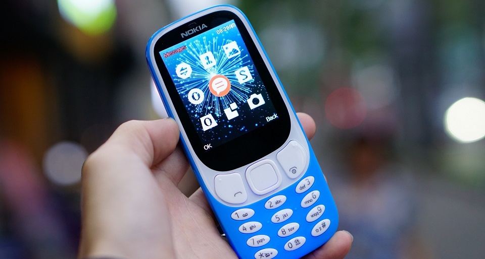 Trên tay Nokia 3310 nhái có giá chỉ bằng 1/3 máy mới