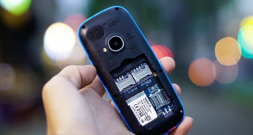 Trên tay Nokia 3310 nhái có giá chỉ bằng 1/3 máy mới