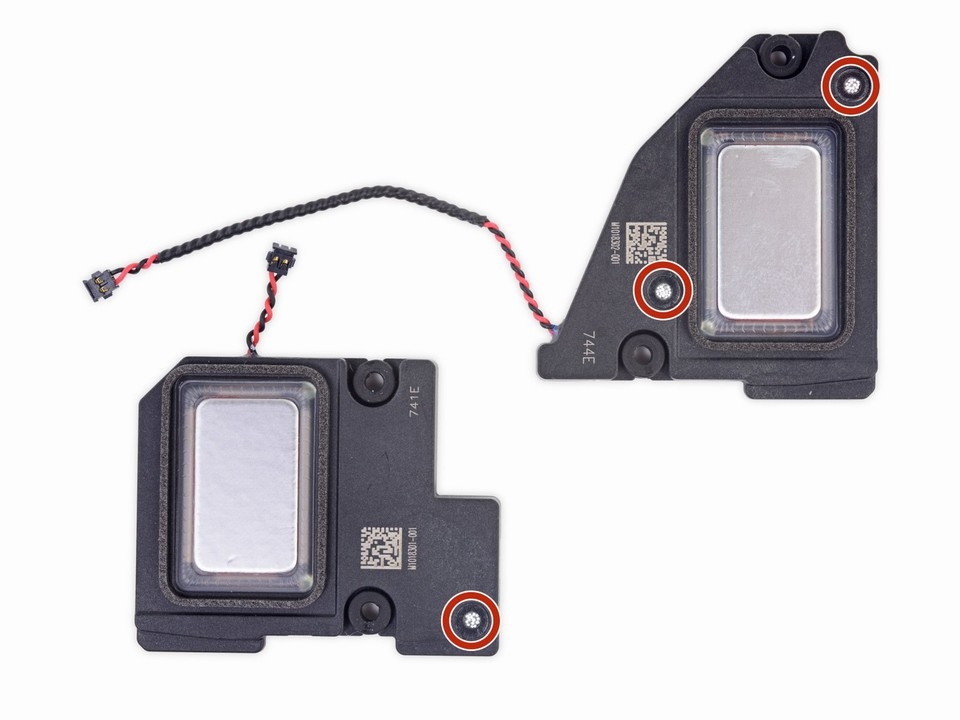 Bên trong Surface Laptop: Linh kiện hàn chết, khó sửa Bên trong Surface Laptop: Linh kiện hàn chết, khó sửa