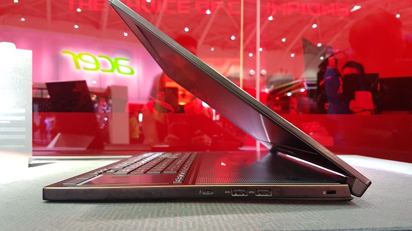 Trên tay và đánh giá laptop Asus ROG Zephyrus