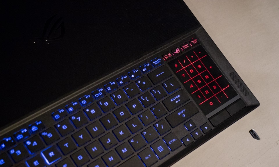 Trên tay và đánh giá laptop Asus ROG Zephyrus