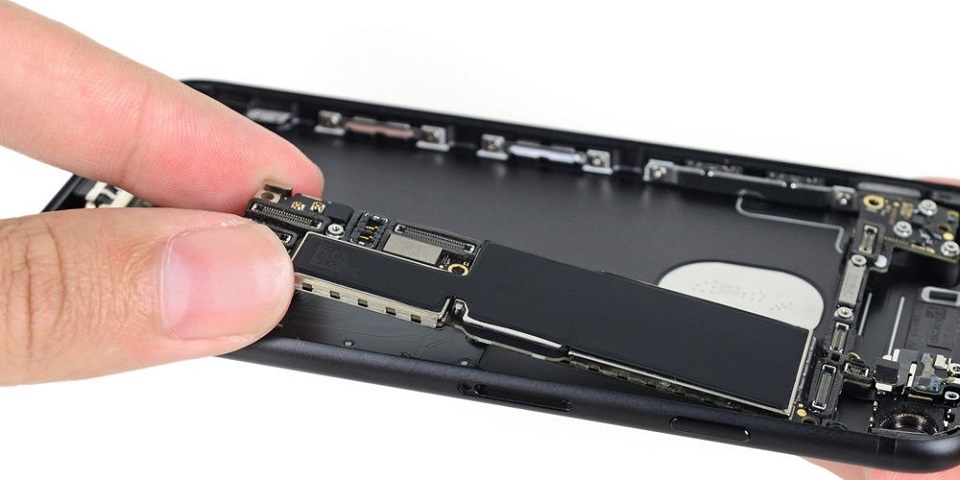 iPhone 8 khiến thiếu hụt chip DRAM và NAND toàn cầu