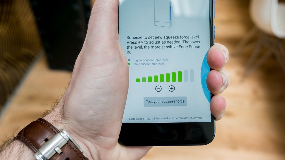 Lộ smartphone HTC Ocean Life có tính năng Edge Sense