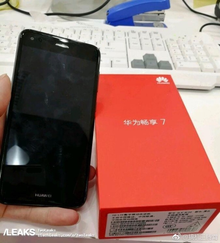 Trên tay Huawei Enjoy 7 thực tế và thông số cấu hình
