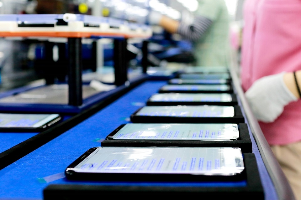 Quy trình sản xuất Galaxy S8 của Samsung tại SEVT Quy trình sản xuất Galaxy S8 của Samsung tại SEVT