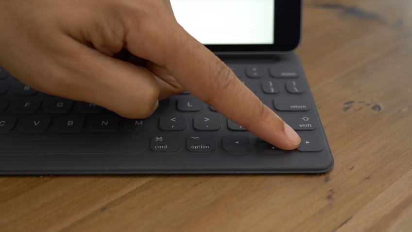 Phụ kiện Smart Keyboard cho iPad Pro 10.5 inch