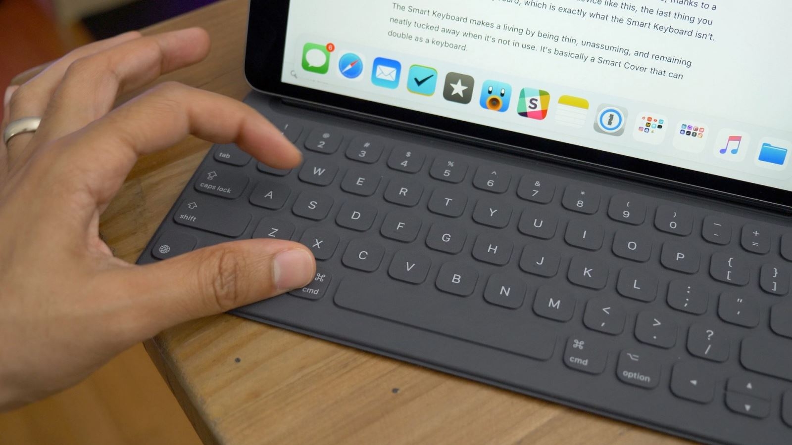 Phụ kiện Smart Keyboard cho iPad Pro 10.5 inch