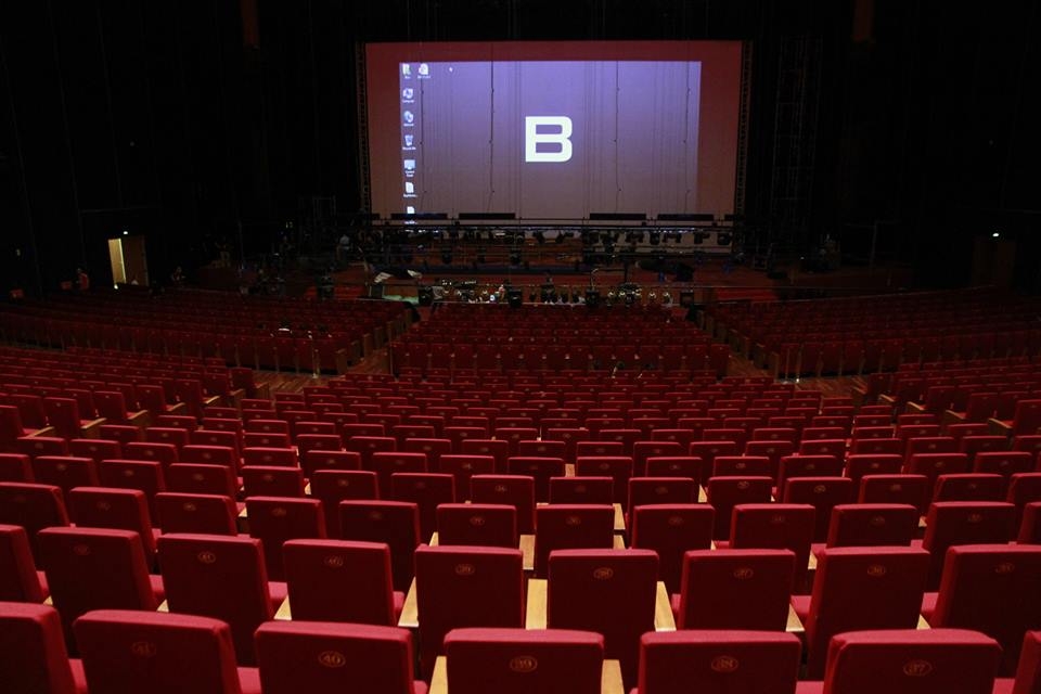 Hình ảnh trước thệm sự kiện ra mắt Bphone 2 của Bkav Hình ảnh trước thệm sự kiện ra mắt Bphone 2 của Bkav