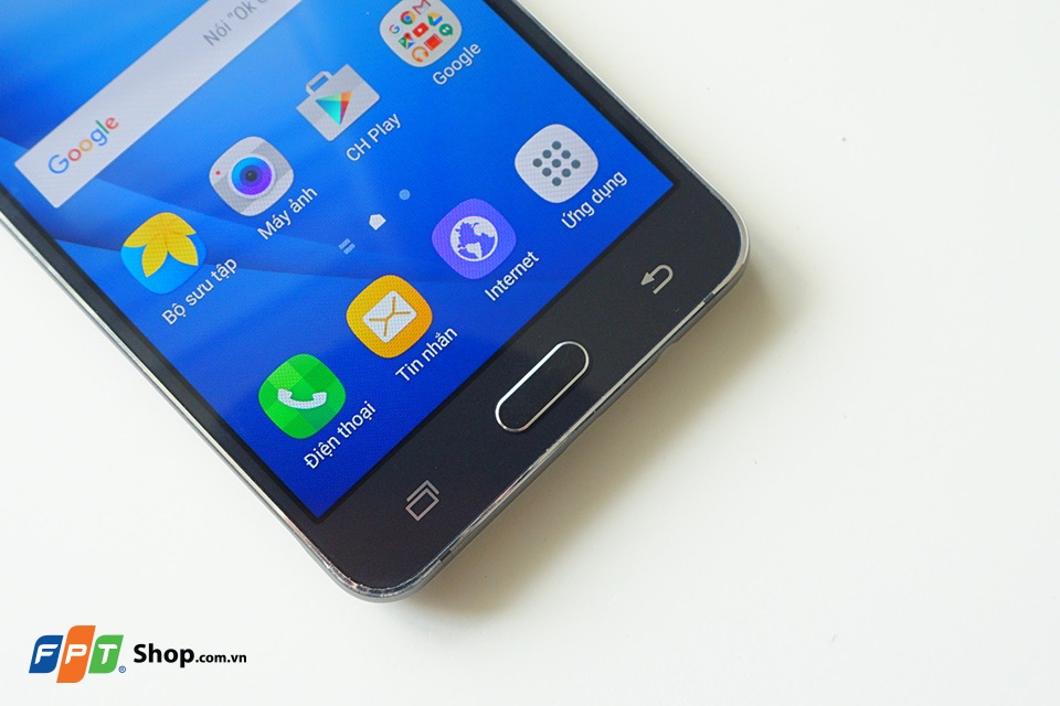 Trên tay Samsung Galaxy J5 2016