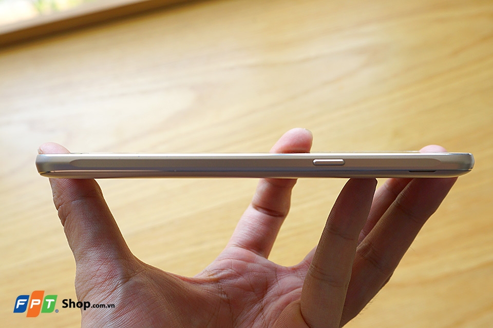Trên tay Samsung Galaxy J5 2016