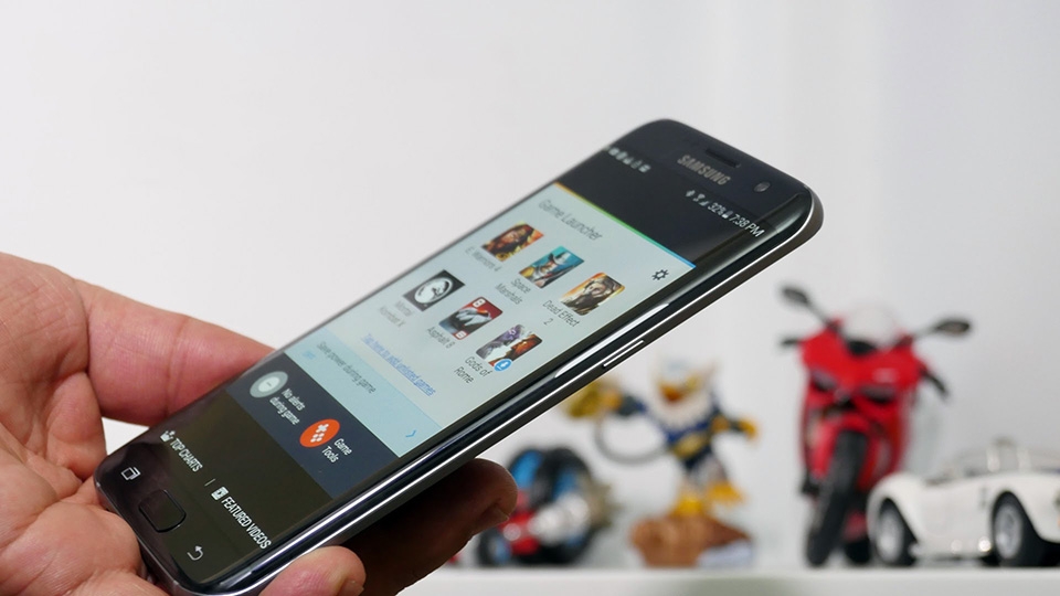 TOP 5 smartphone giải trí đáng mua trong hè này (2016)
