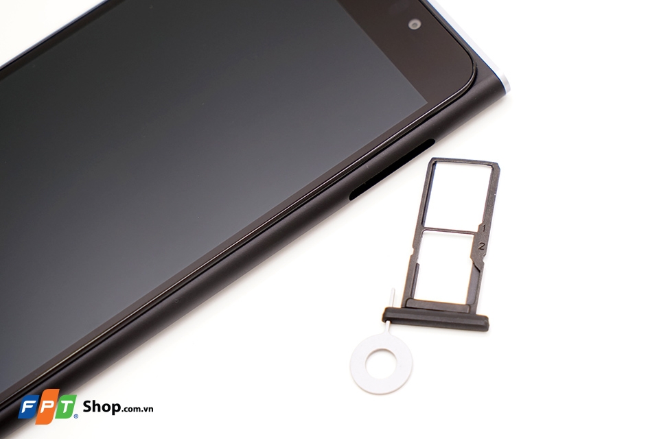 Hình ảnh mở hộp và trên tay Obi Worldphone SF1 tại FPT Shop