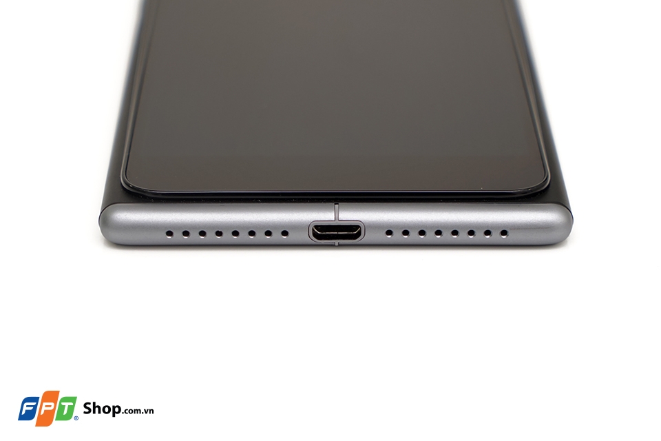 Hình ảnh mở hộp Obi Worldphone SF1 tại FPT Shop