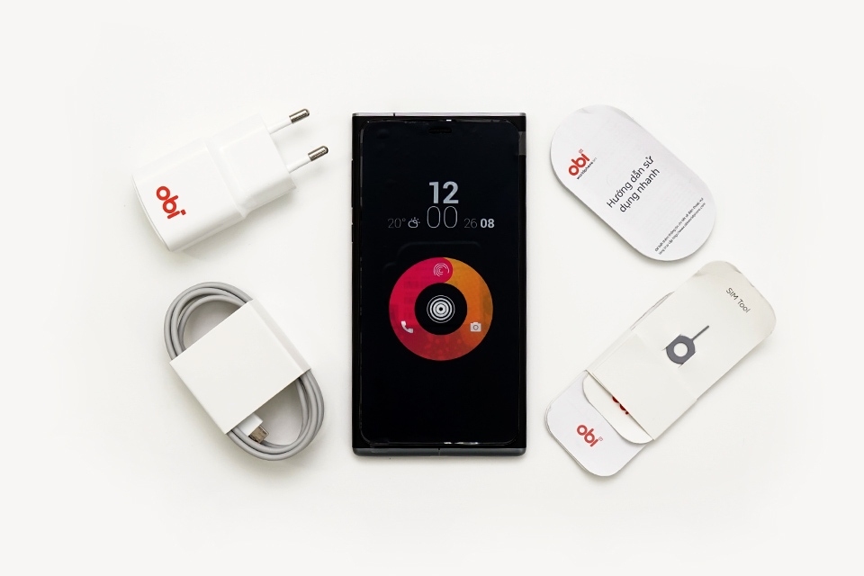 Hình ảnh mở hộp Obi Worldphone SF1 tại FPT Shop
