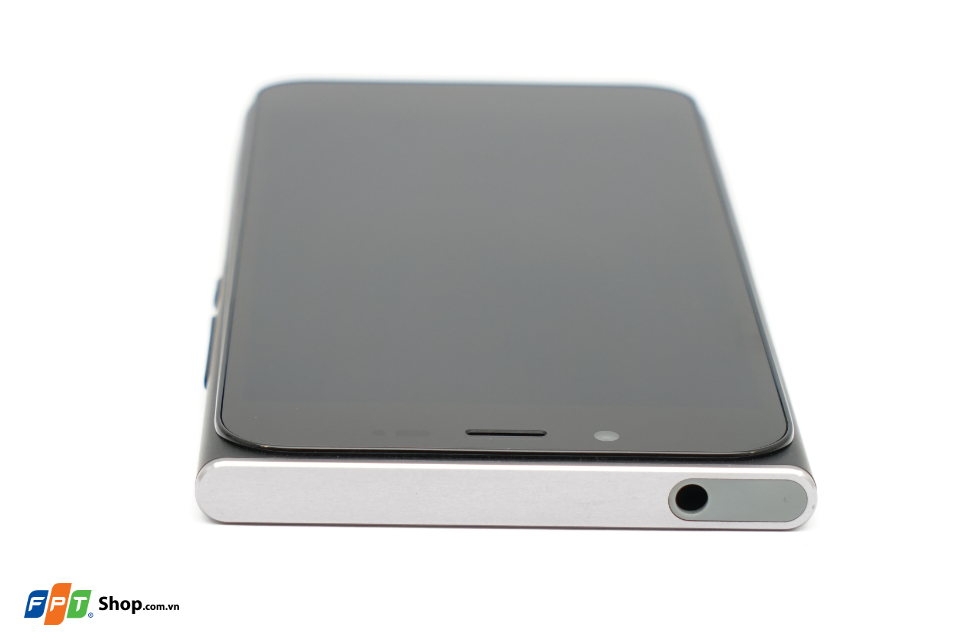 Mở hộp và trên tay smartphone Obi MV1 tại FPT Shop