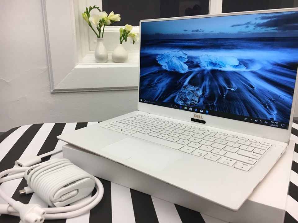 Dell XPS 13 04 Dell XPS 13 04