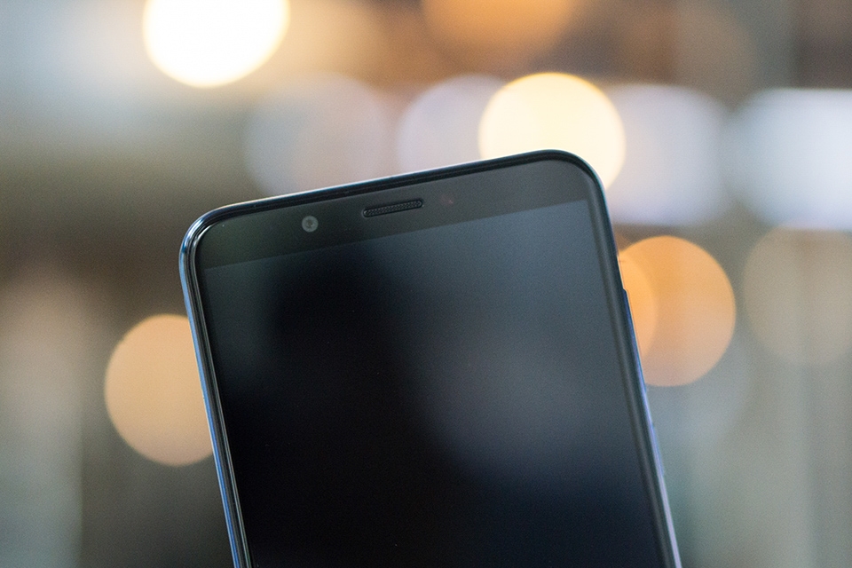 Trên tay Huawei Y7 Pro 2018 07