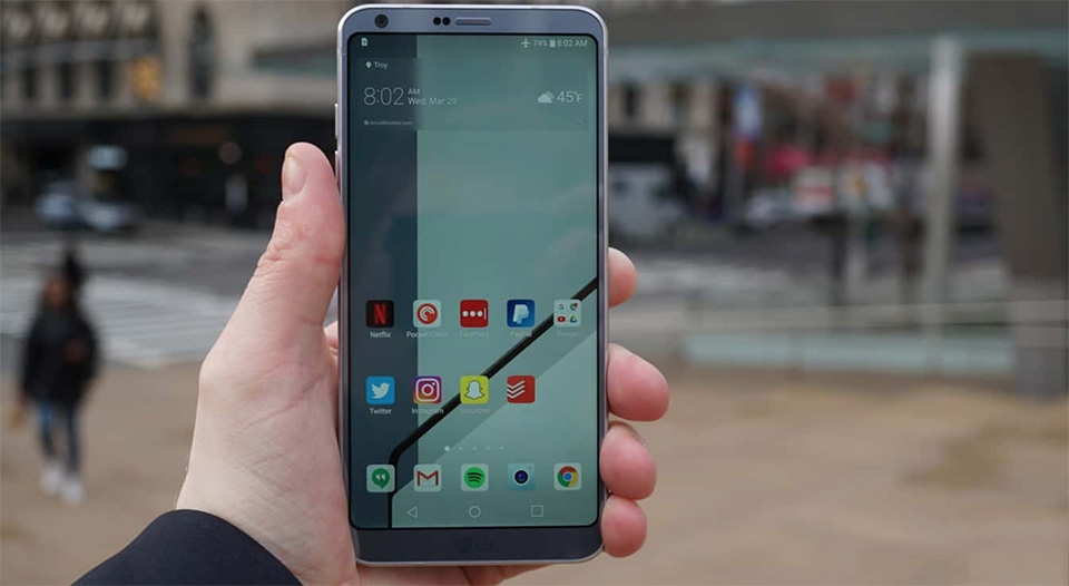 Màn hình LG G7