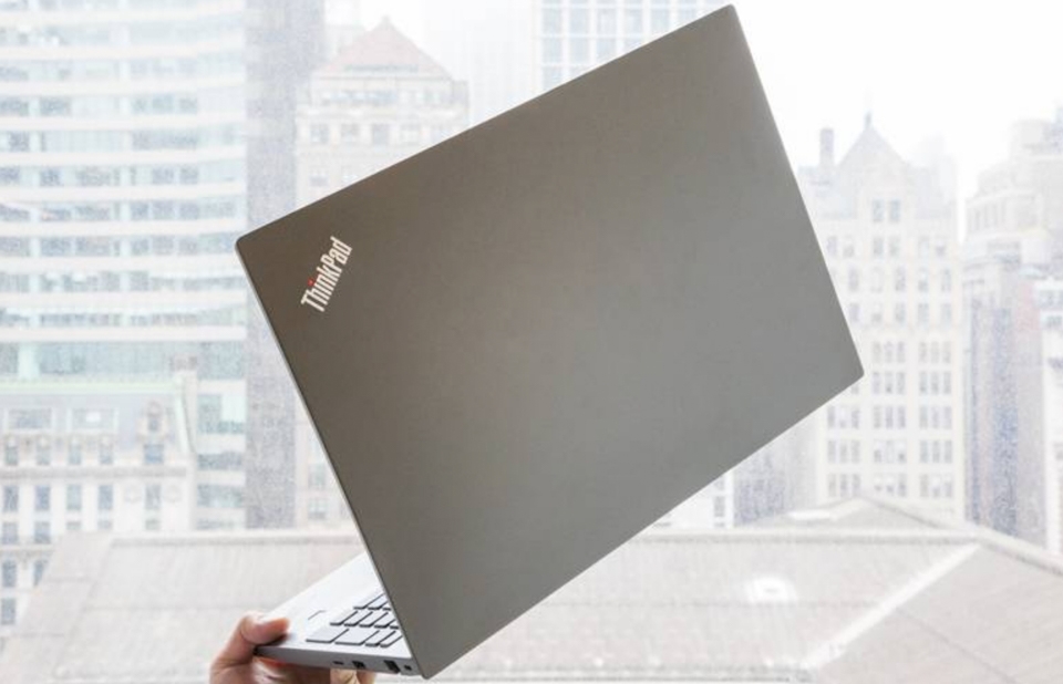 Đánh giá Lenovo ThinkPad E580 01