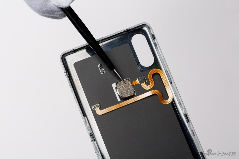 Mổ bụng Xiaomi Mi Mix 2S 05 Mổ bụng Xiaomi Mi Mix 2S 05